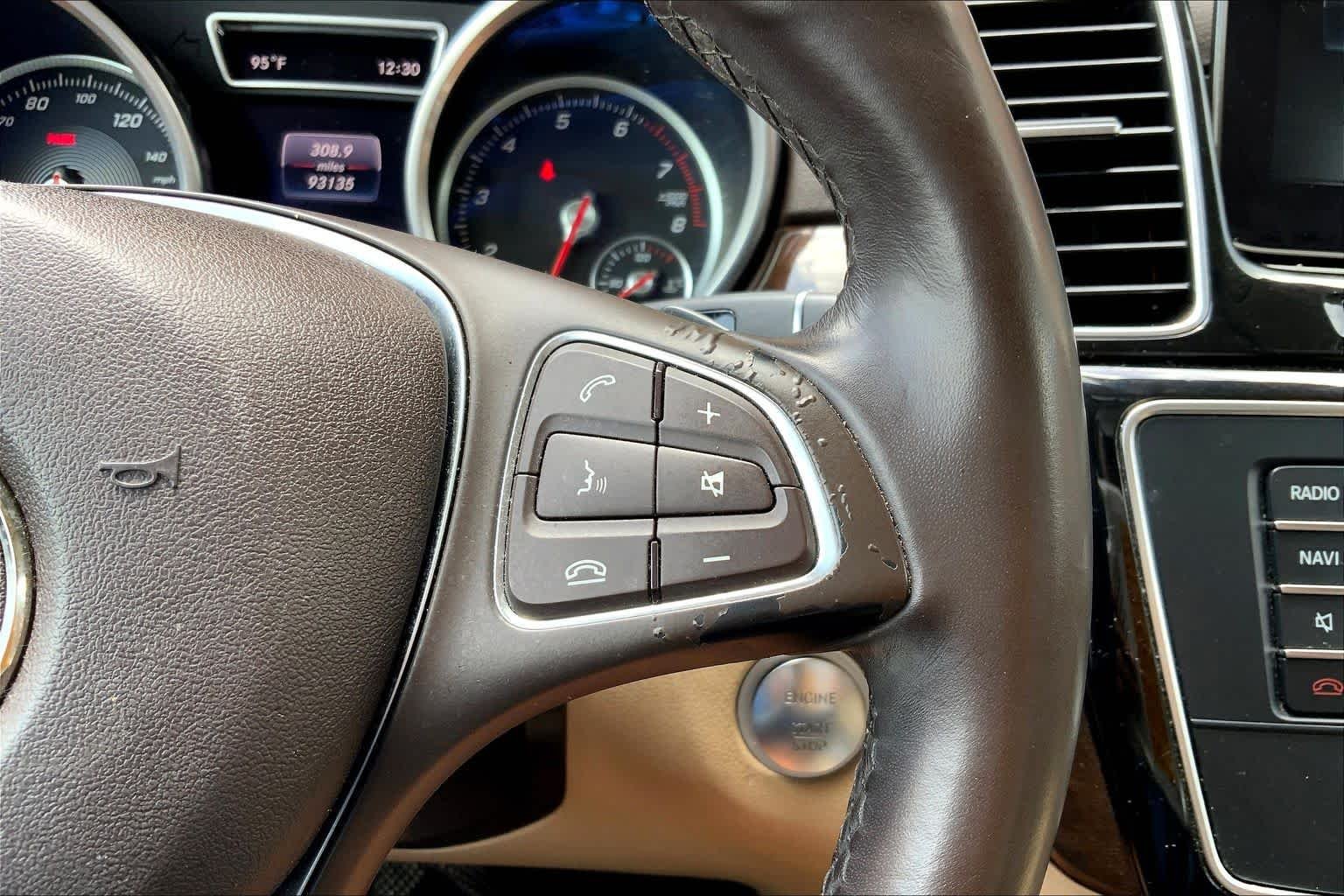 Used 2016 Polar White Mercedes-Benz GLE 350 image 25