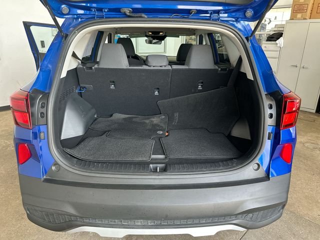 Used 2023 Blue Kia LX image 21
