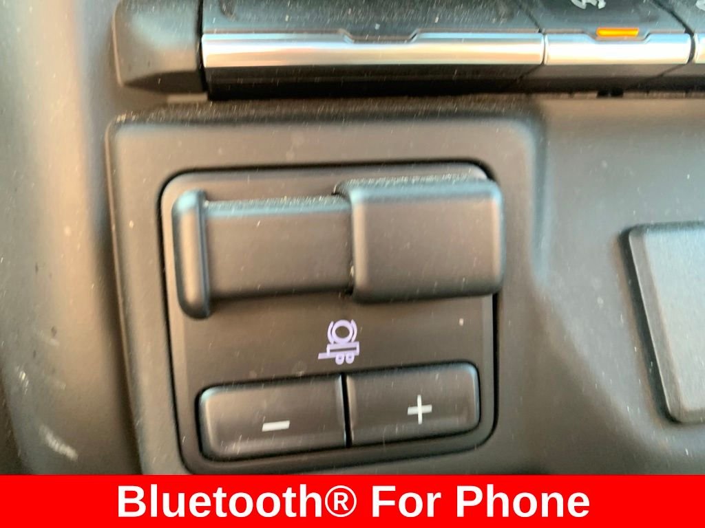 Used 2021 White Chevrolet Custom image 16
