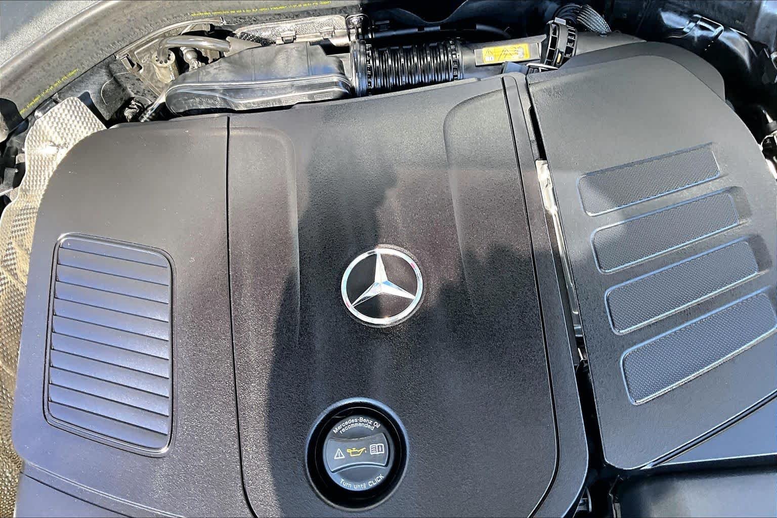 New 2026 Polar White Mercedes-Benz GLC 300 image 30