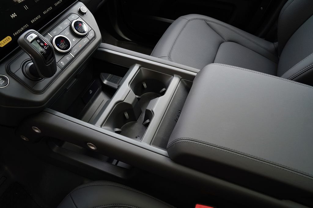 New 2026 Woolstone Green Land Rover S image 27