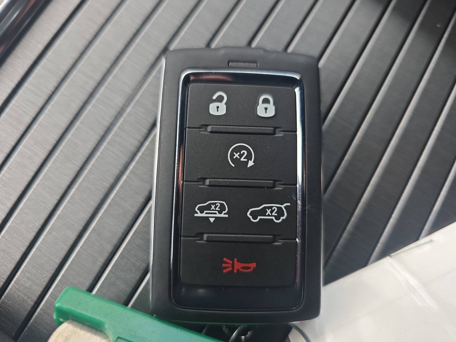 New 2026 Velvet Red Pearlcoat Jeep Upland image 33