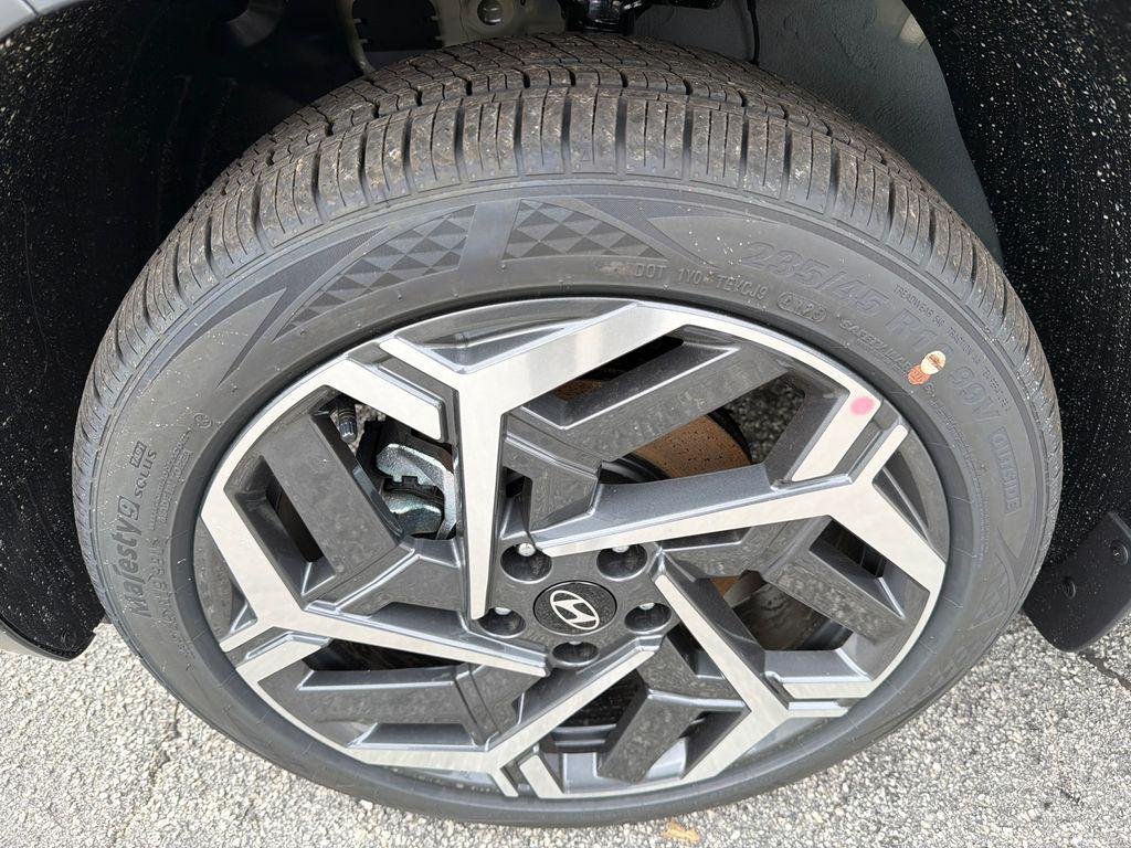 New 2026 Green Hyundai SEL Premium FWD image 11