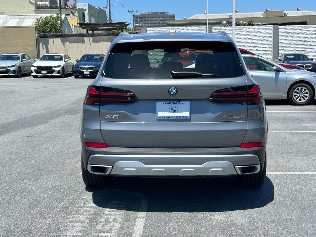 2026 BMW X5 50e - Photo 4
