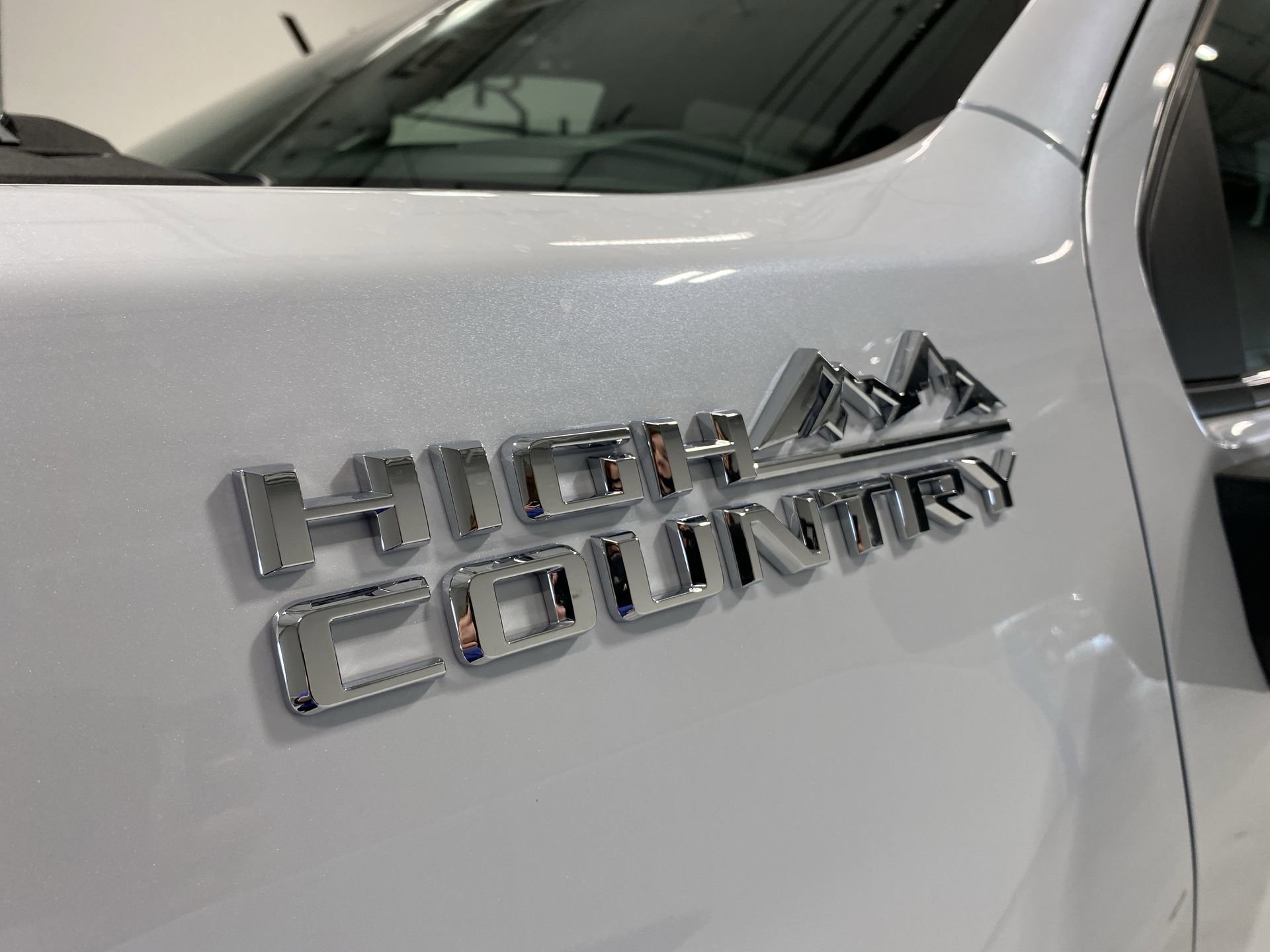 New 2026 Polar White Tricoat Chevrolet High Country image 33