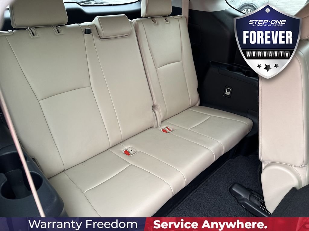 Used 2022  Toyota XLE image 37
