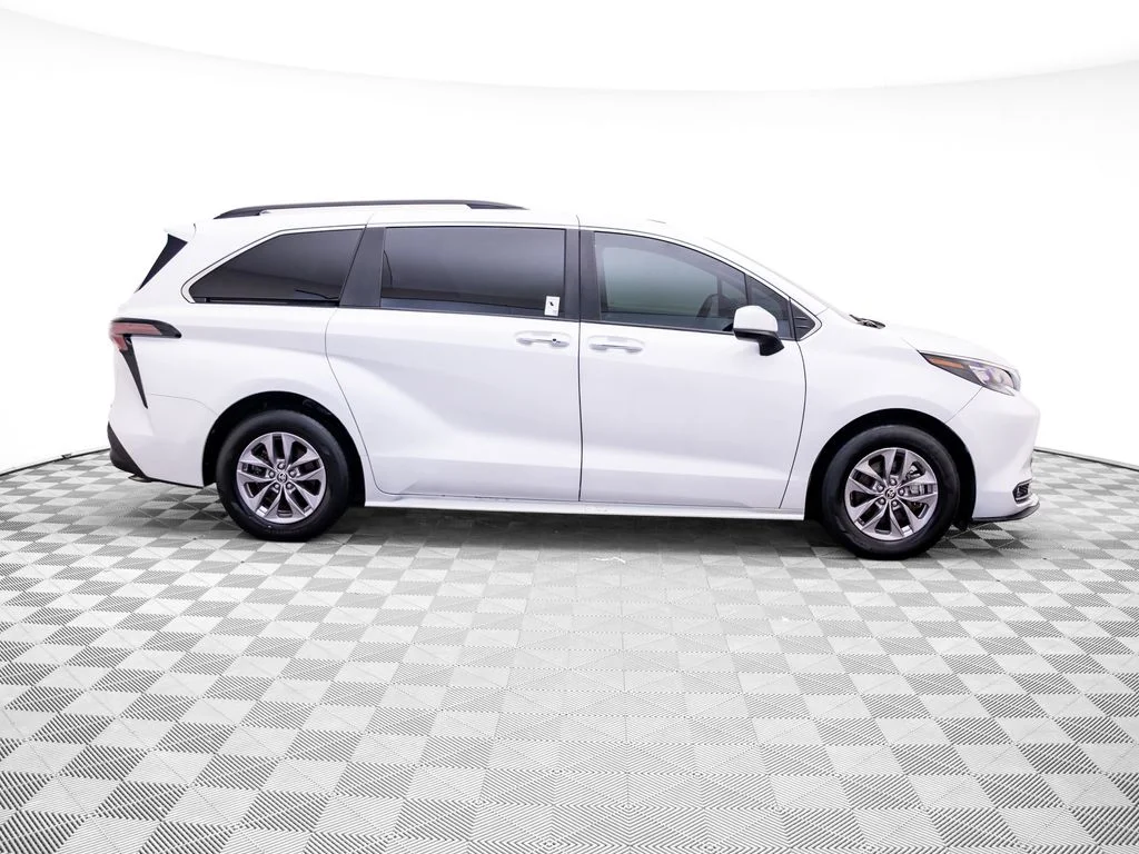 Used 2025 Beige Toyota XLE image 8
