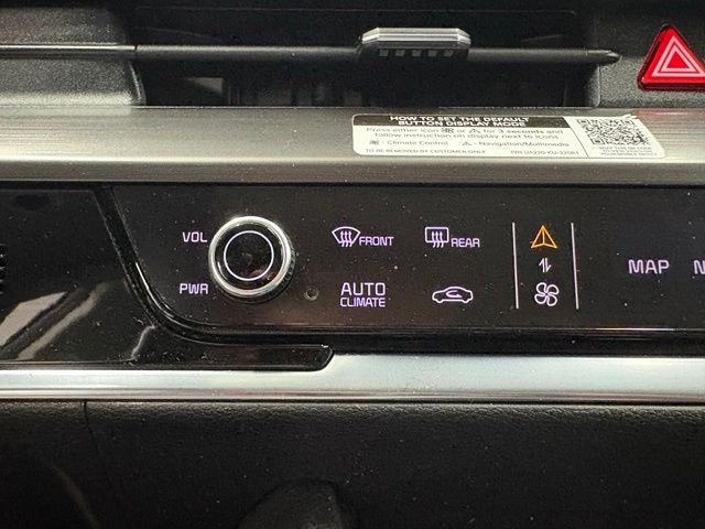 Used 2023 White Kia EX image 24