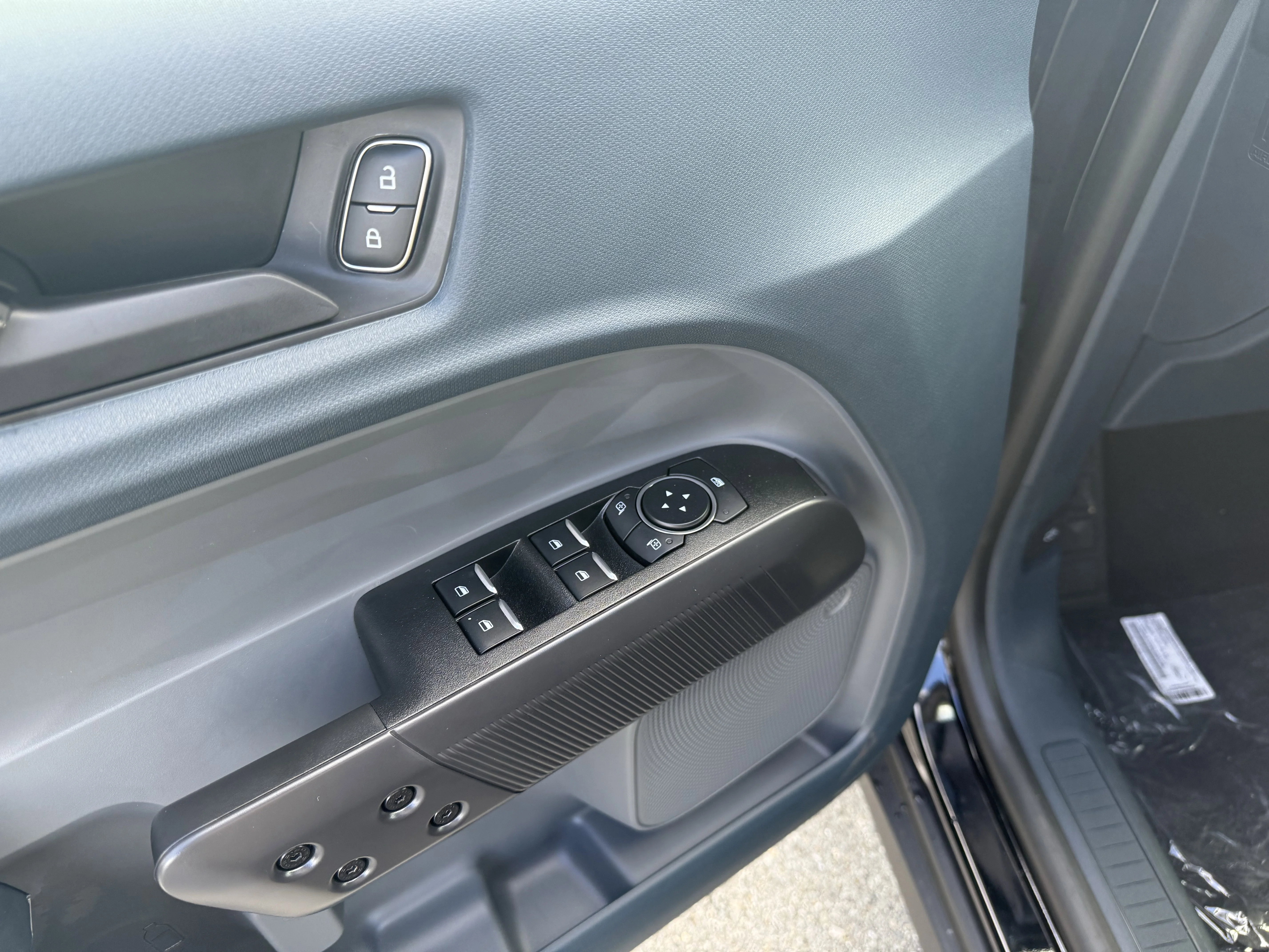 2025 Ford Maverick XL - Photo 12