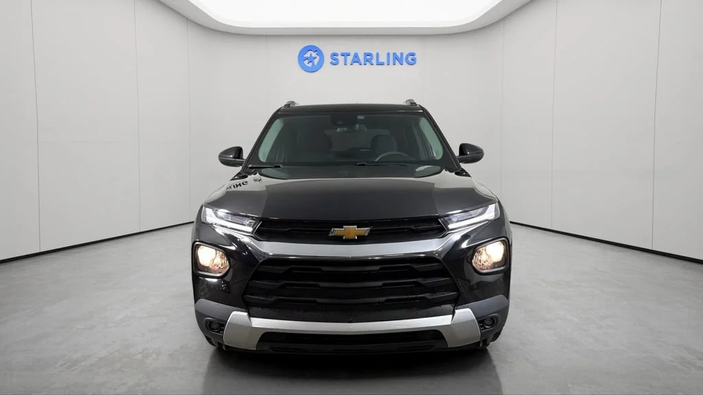 Used 2023 MOSAIC BLACK METALLIC Chevrolet LT image 15