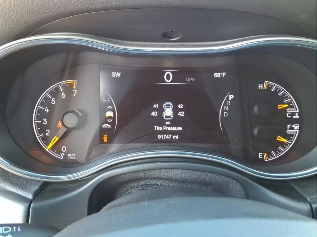 Used 2022 White Jeep Limited image 23