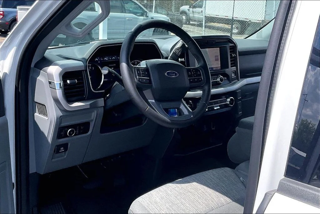 Used 2023 White Ford XLT image 13