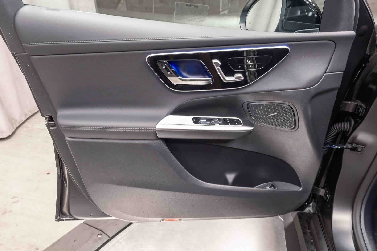 New 2026 MANUFAKTUR exclusive graphite grey magno Mercedes-Benz GLC 300 image 26