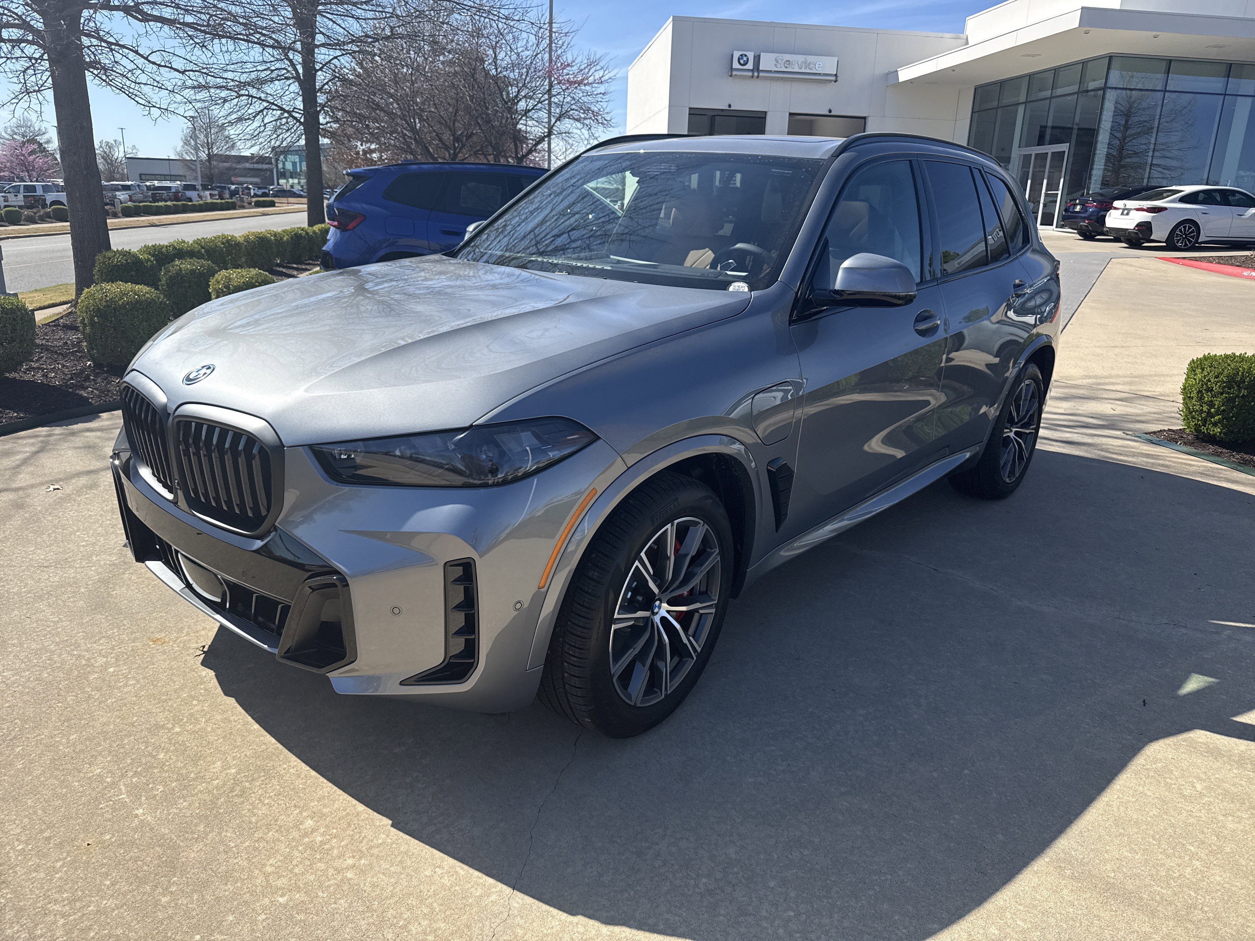 2026 BMW X5 xDrive50e's photo