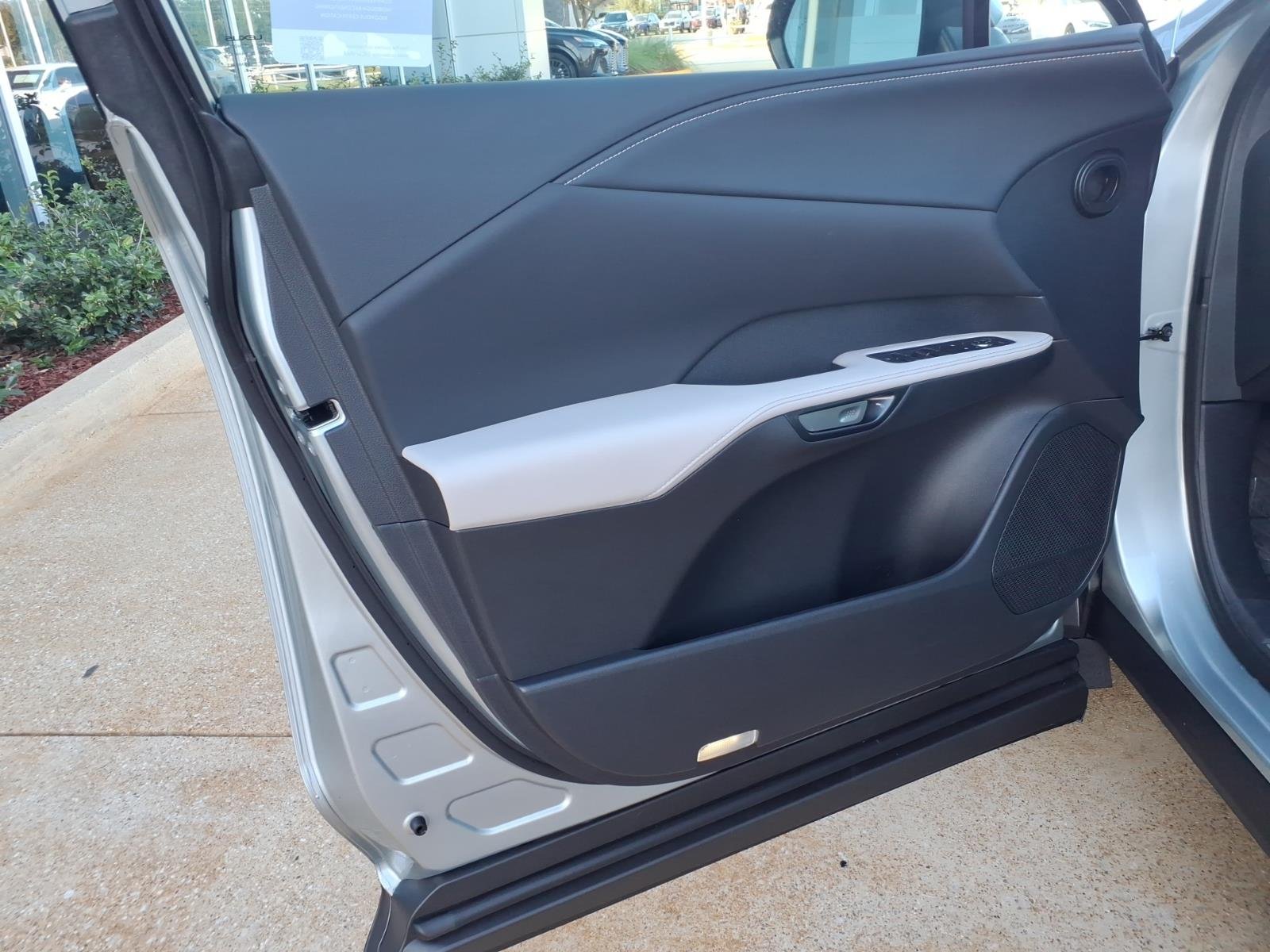 Certified Used 2025 Iridium Lexus  image 19