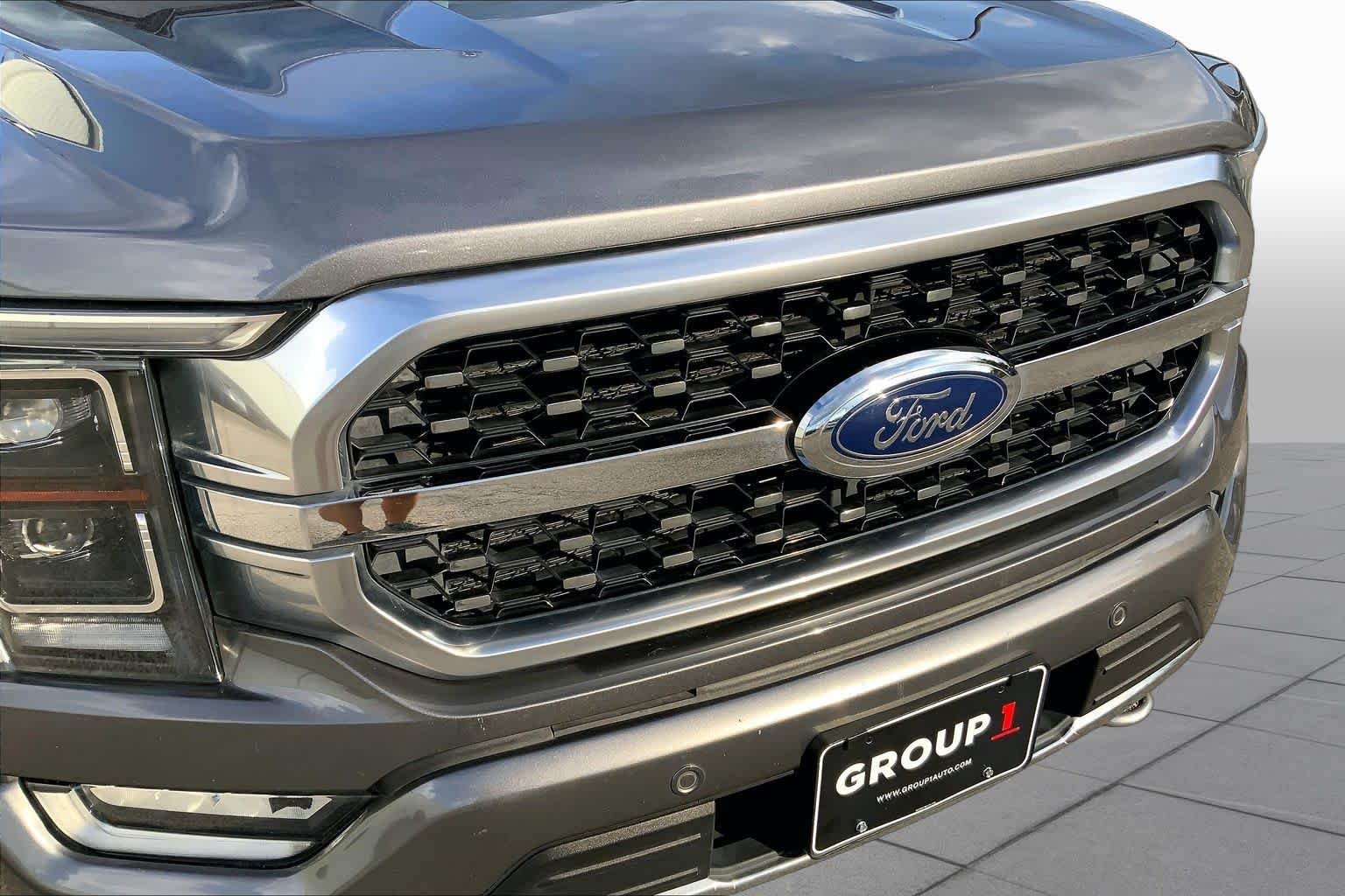 Used 2022 Carbonized Gray Metallic Ford Platinum image 28