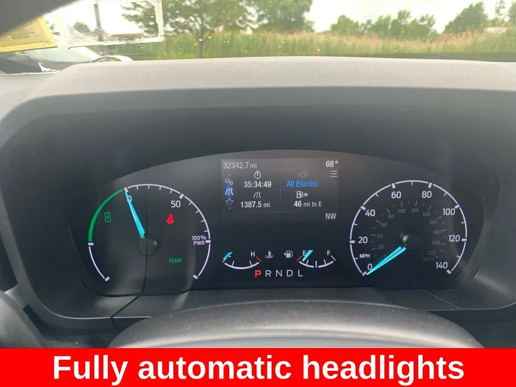 Used 2024 Green Ford XLT image 12