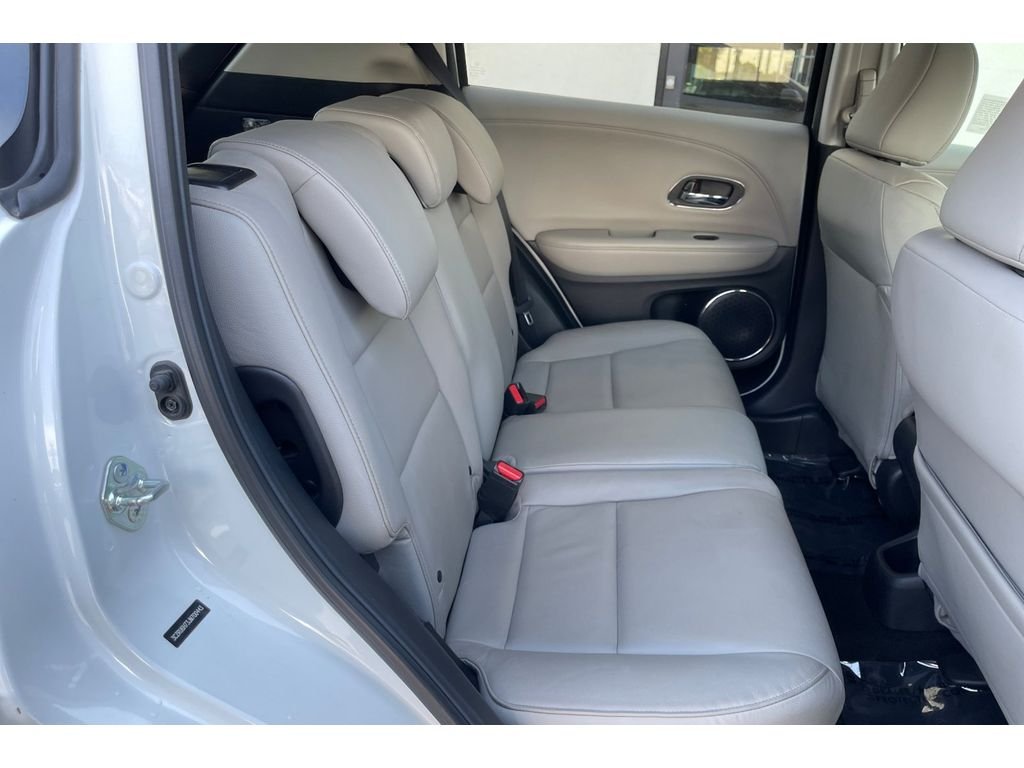 Used 2018 White Orchid Pearl Honda EX-L Navi image 19