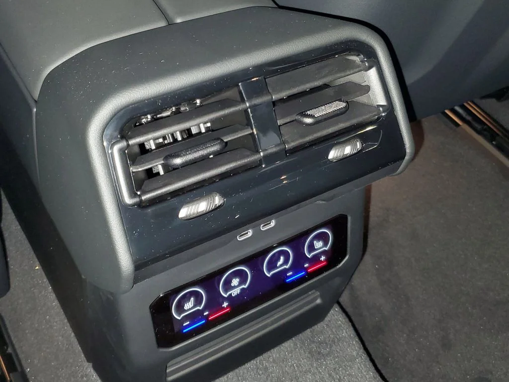 New 2027 Gray BMW Base image 12