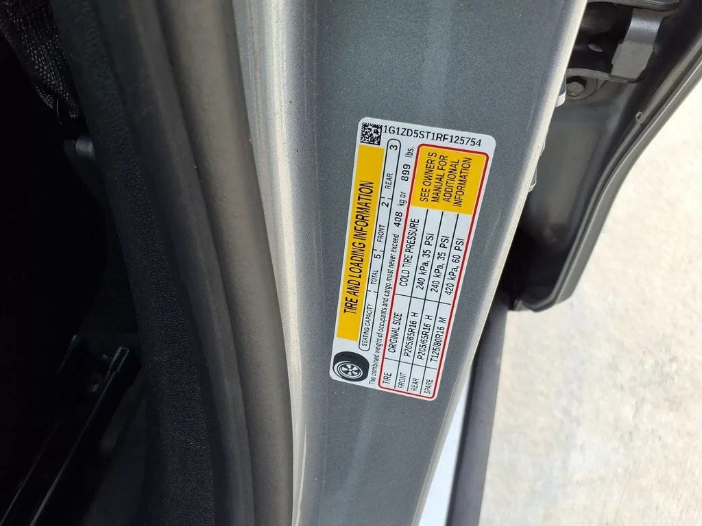 Used 2024 Gray Chevrolet LT image 38