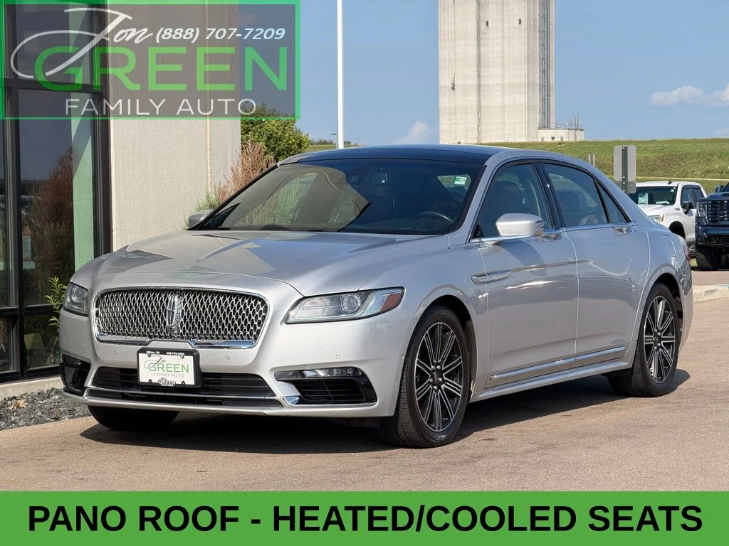 Used 2017 Silver Lincoln Reserve image 1