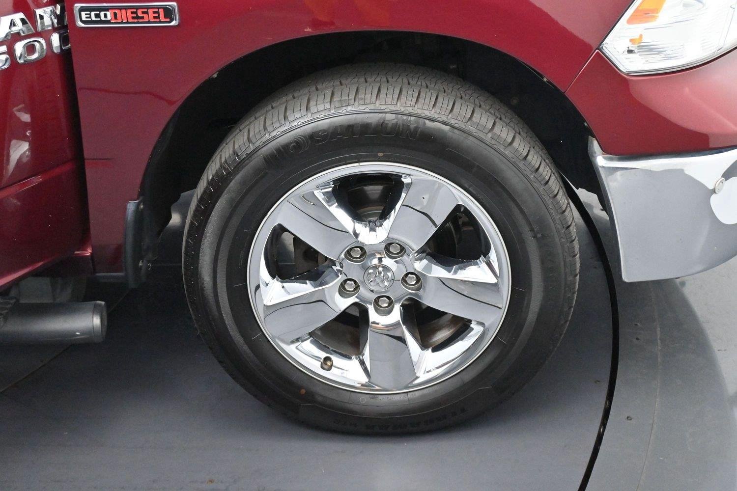 Used 2017 Delmonico Red Pearlcoat Ram Big Horn image 33
