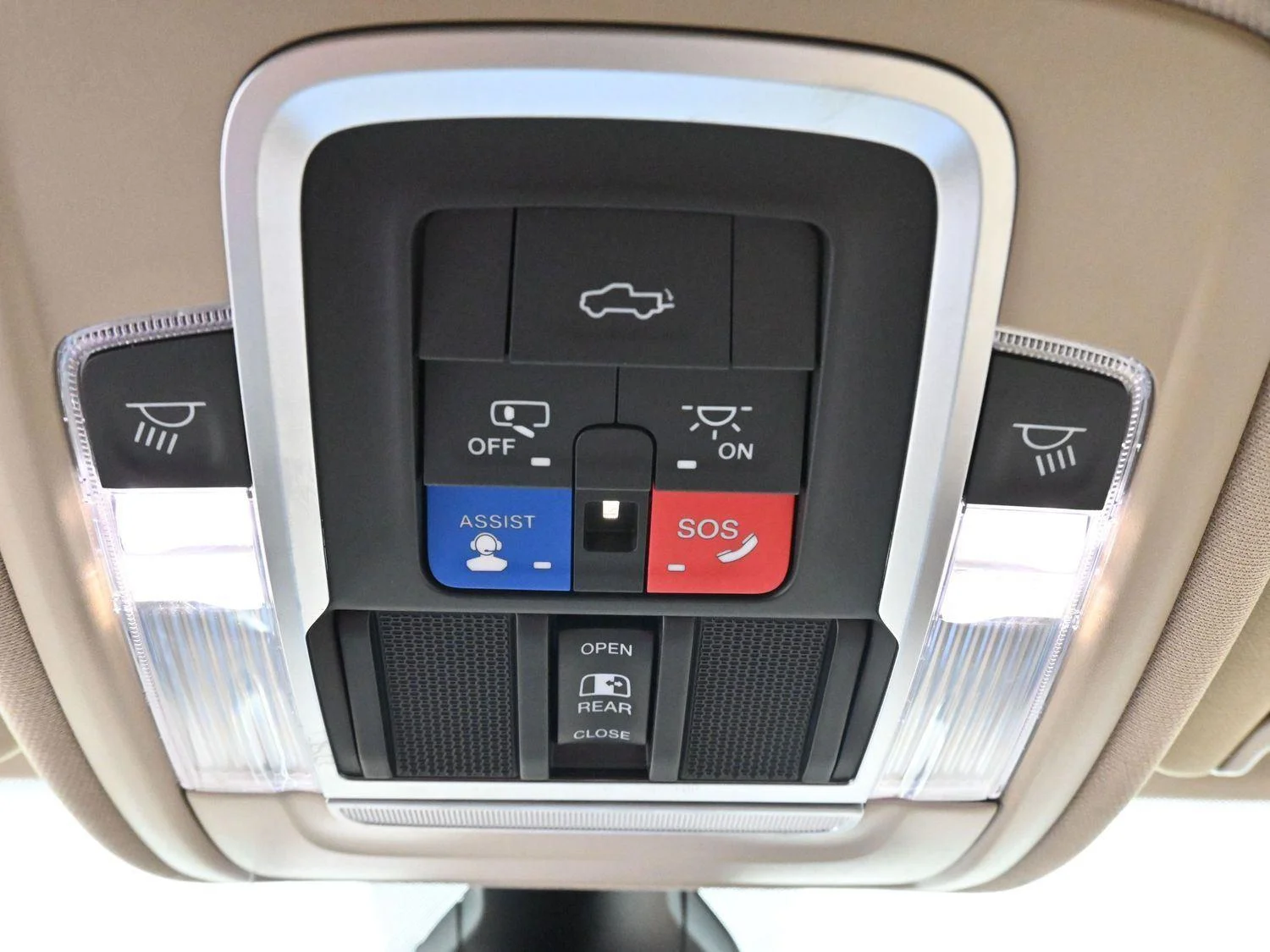 Used 2022 Granite Crystal Metallic Clearcoat Ram Laramie image 28