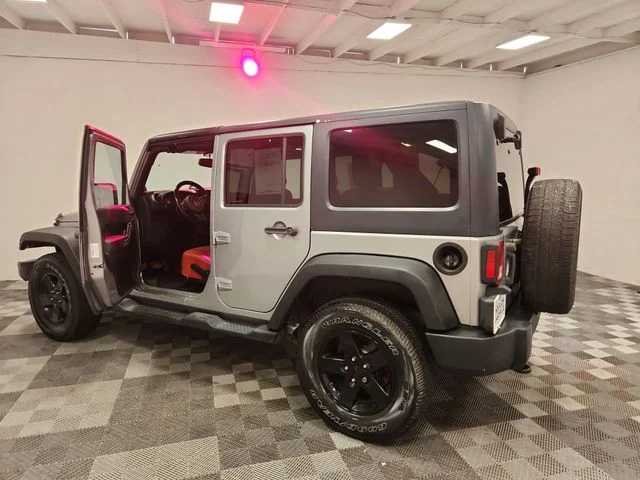 Used 2014 Gray Jeep Unlimited Sport image 14