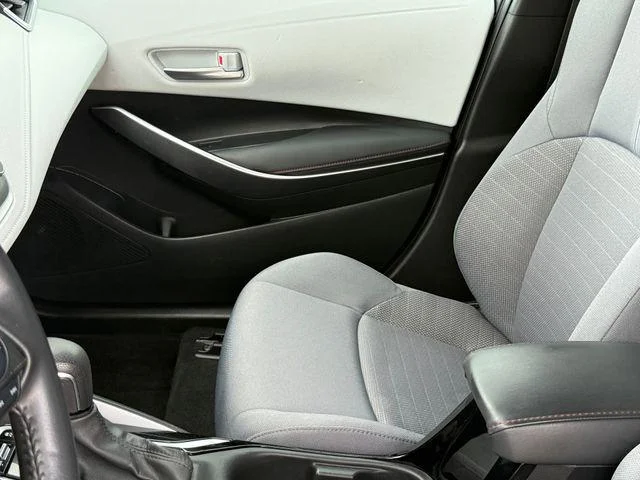 Certified Used 2024 CLASSIC SILVER METALLIC Toyota SE image 11