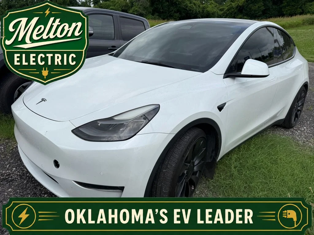Used 2022 White Tesla Performance image 1