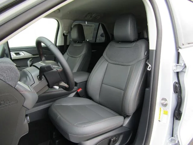 New 2026 Space White Metallic Ford Active image 55