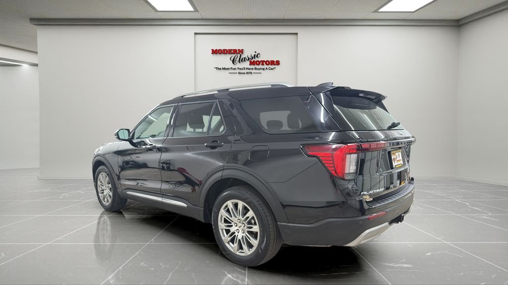 Used 2025 Black Ford Platinum image 5