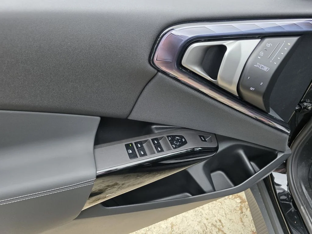 Used 2026 Black BMW 30 xDrive image 17