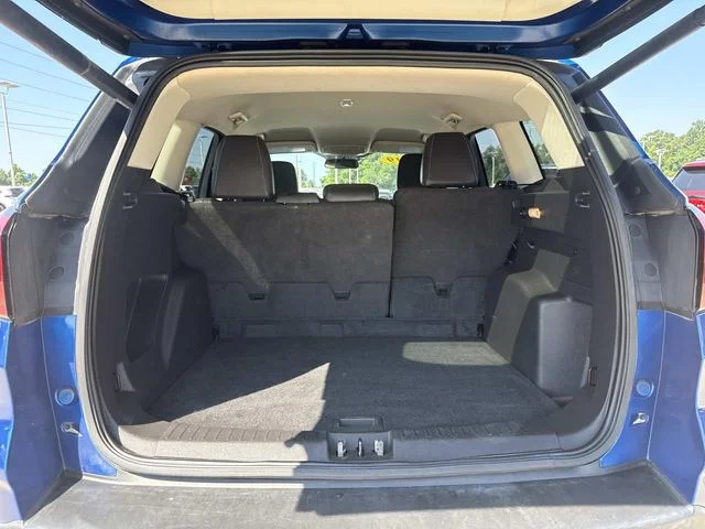 Used 2019 Blue Ford SEL image 8