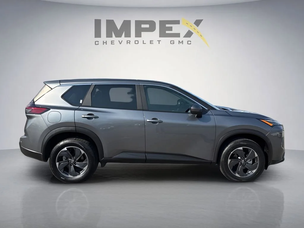 Used 2025 Gray Nissan SV image 6