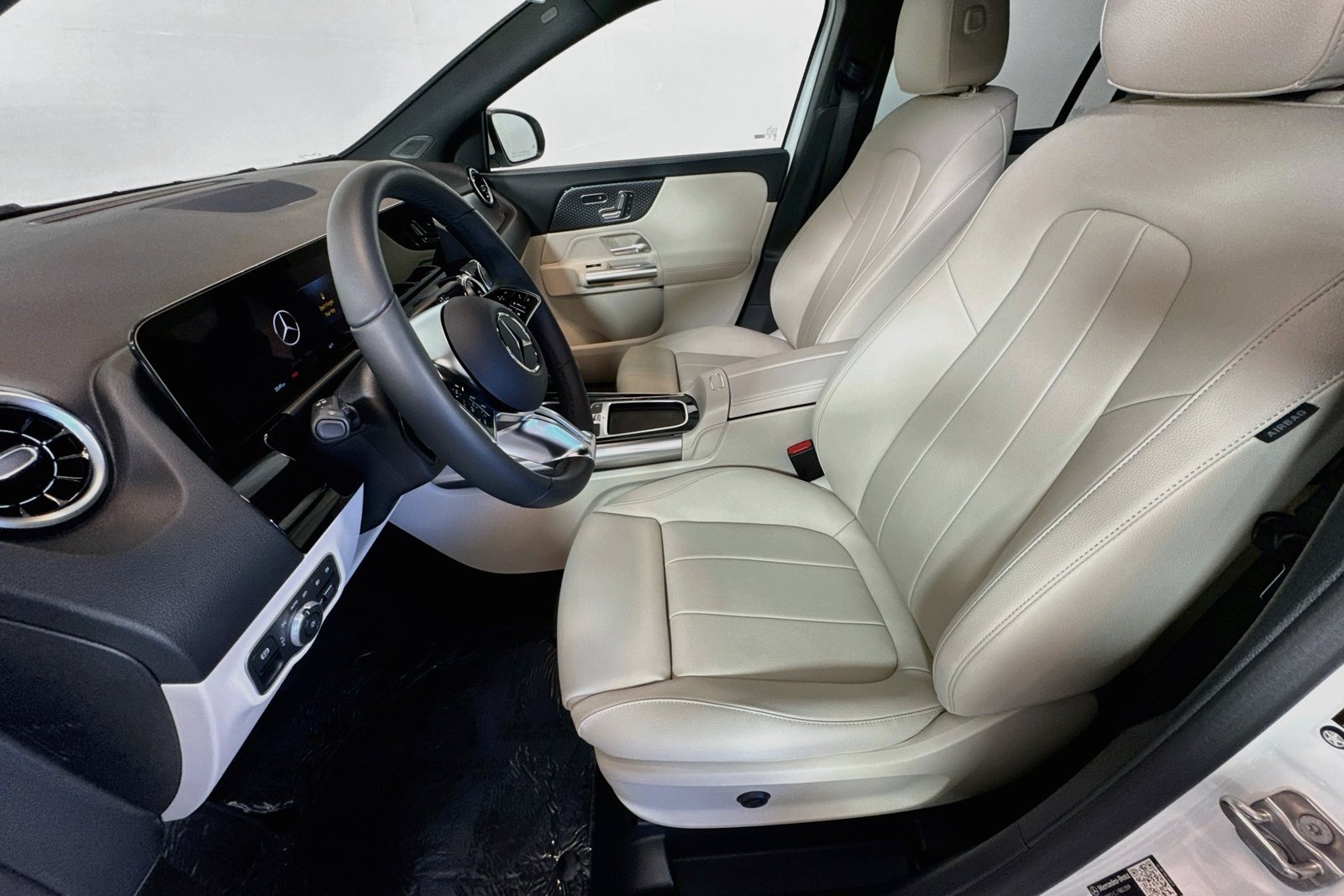 Used 2026 Polar White Mercedes-Benz GLA 250 image 18