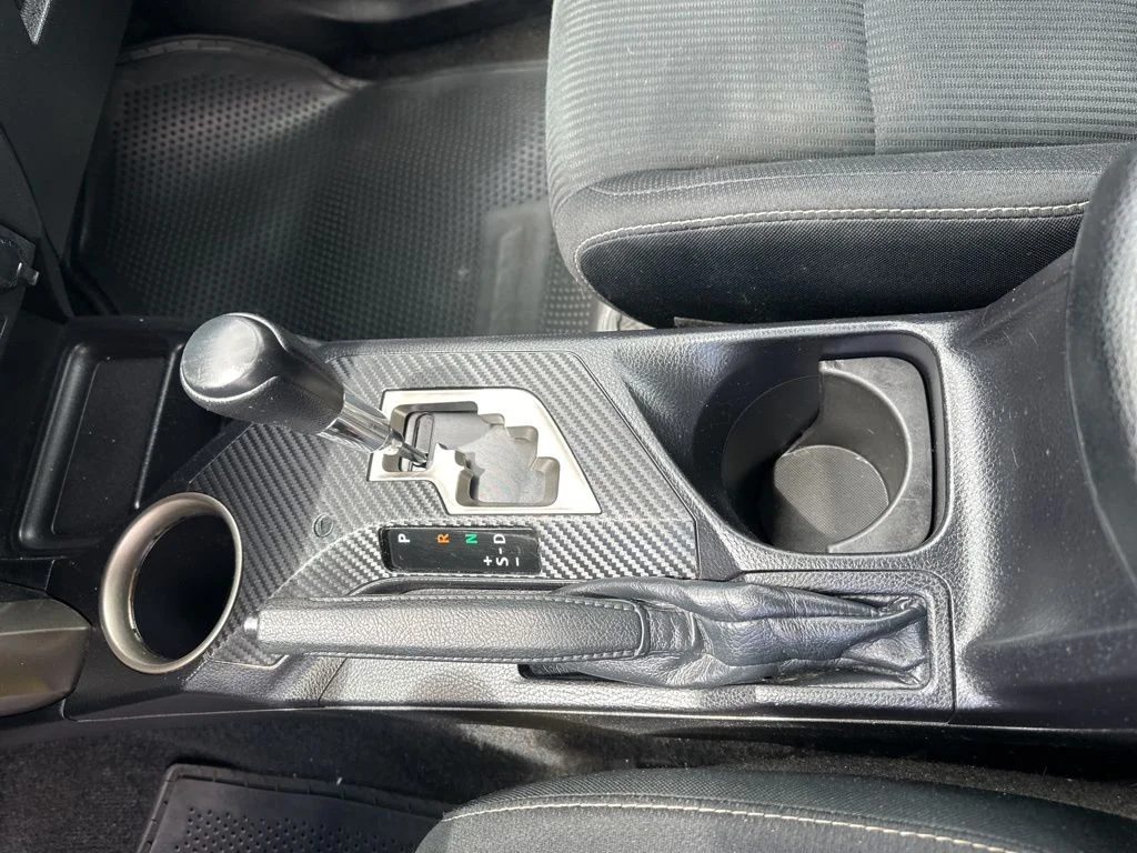Used 2015 Black Toyota XLE image 19