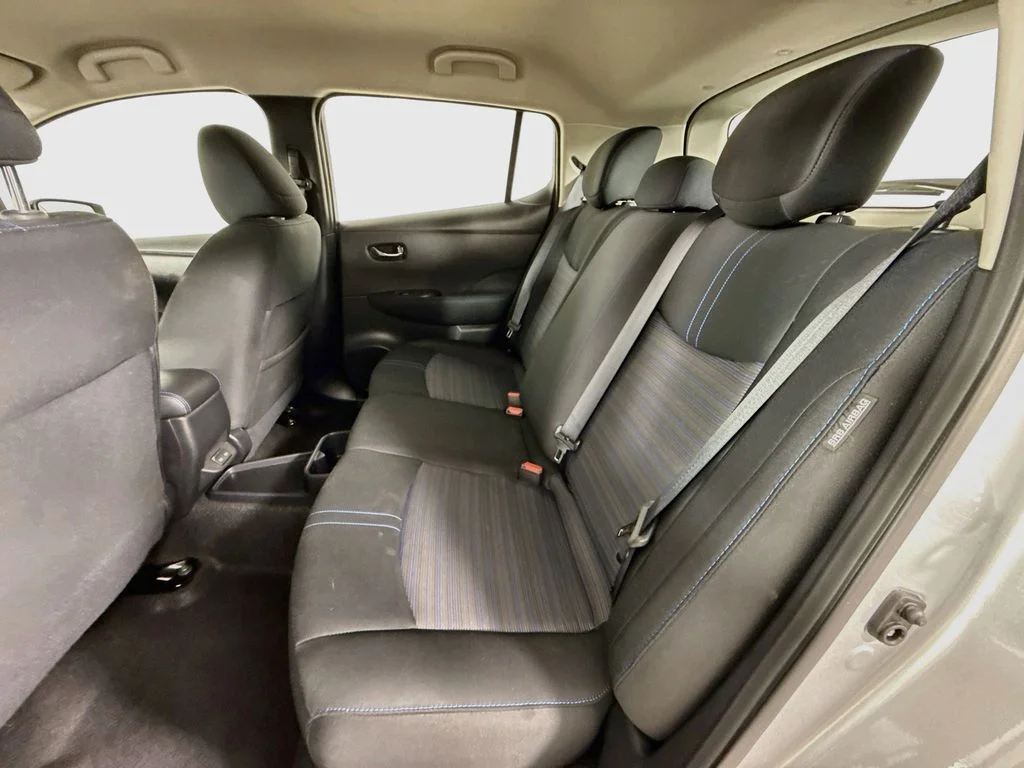 Used 2023 Silver Nissan S image 23