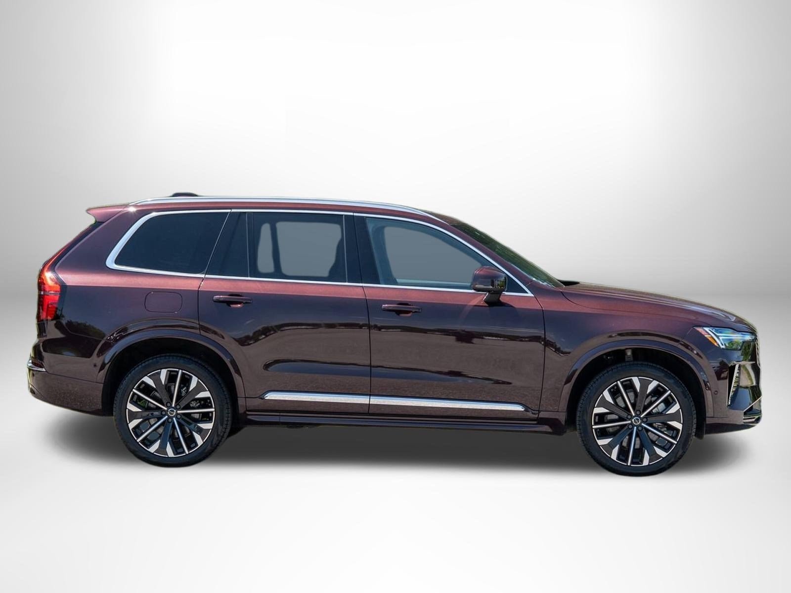 Used 2025 Mulberry Red Metallic Volvo Ultra image 9