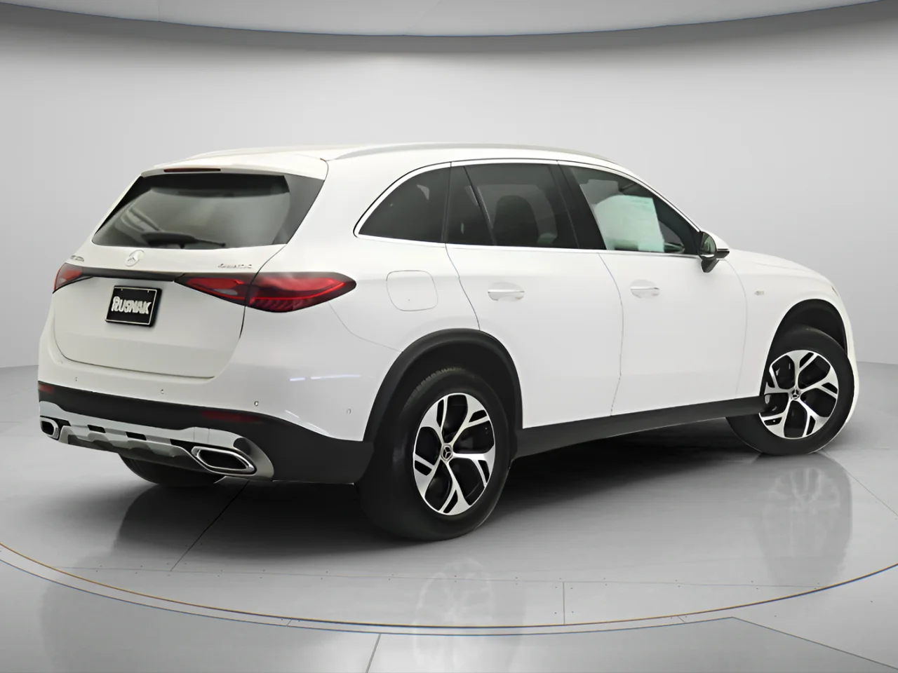 Used 2025 White Mercedes-Benz 350e 4MATIC® Plug in Hybrid image 4