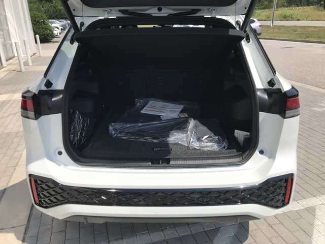 New 2026 Opal White Pearl Volkswagen SE R-Line Black image 24