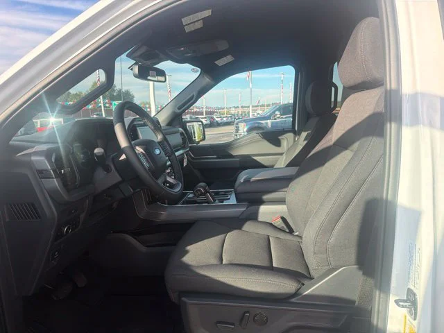New 2026 Oxford White Ford XLT image 13