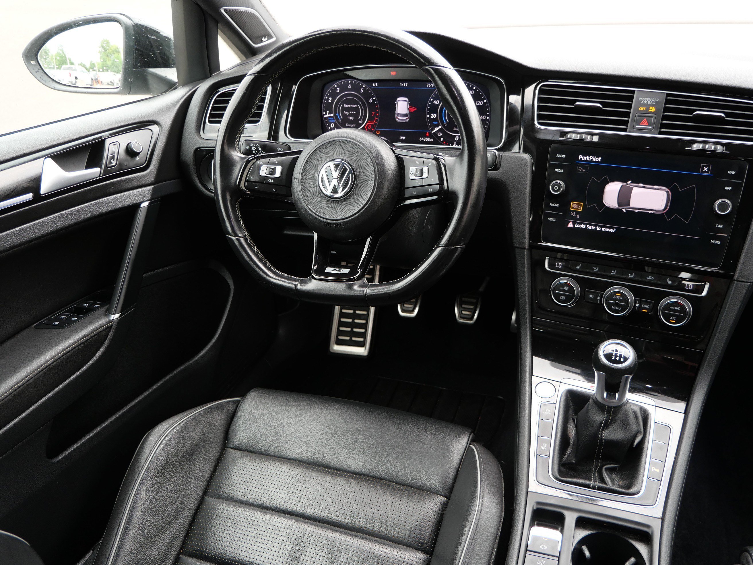 Used 2018 Oryx White Pearl Metallic Volkswagen HB W/DCC/ image 9