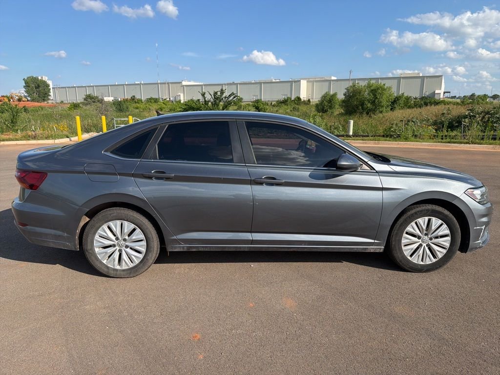 Used 2019 Gray Volkswagen 1.4T S image 4