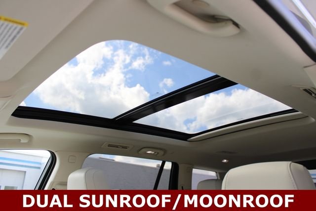 Used 2025 Silver Cadillac Premium Luxury image 8
