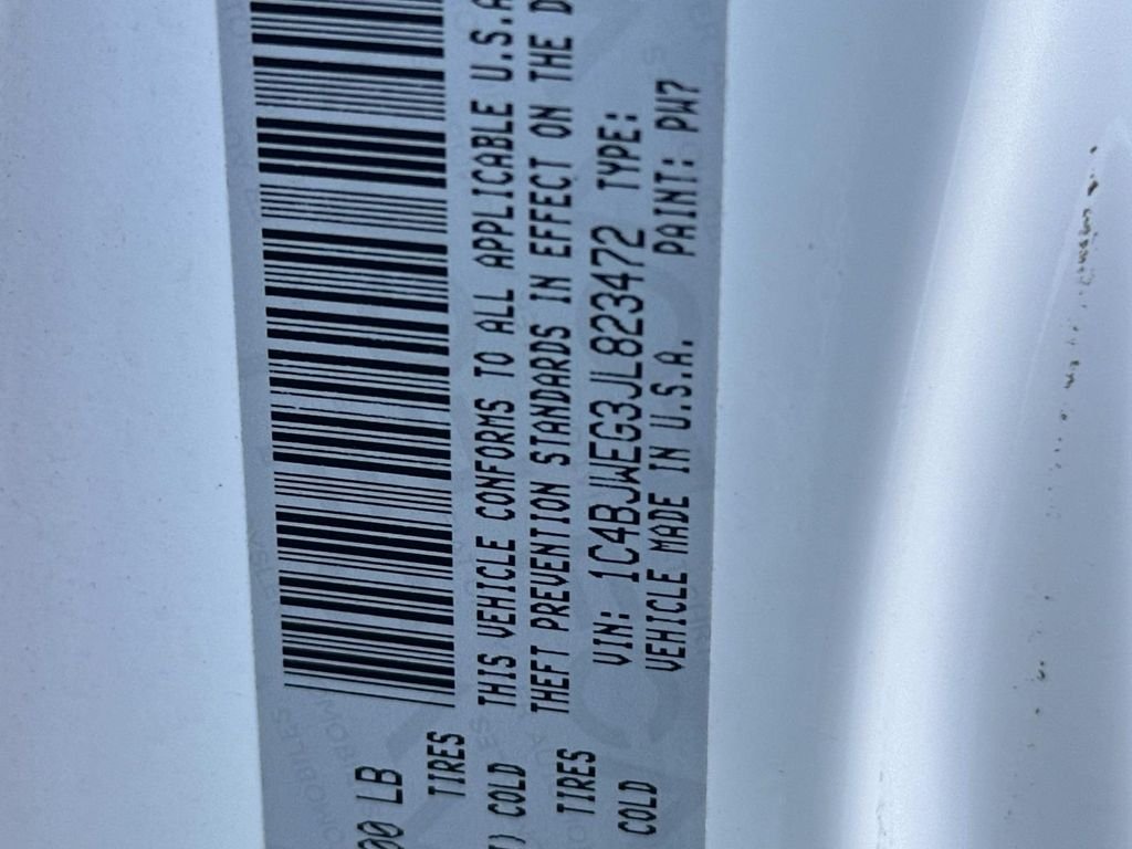 Used 2018 White Jeep Unlimited Sahara image 29