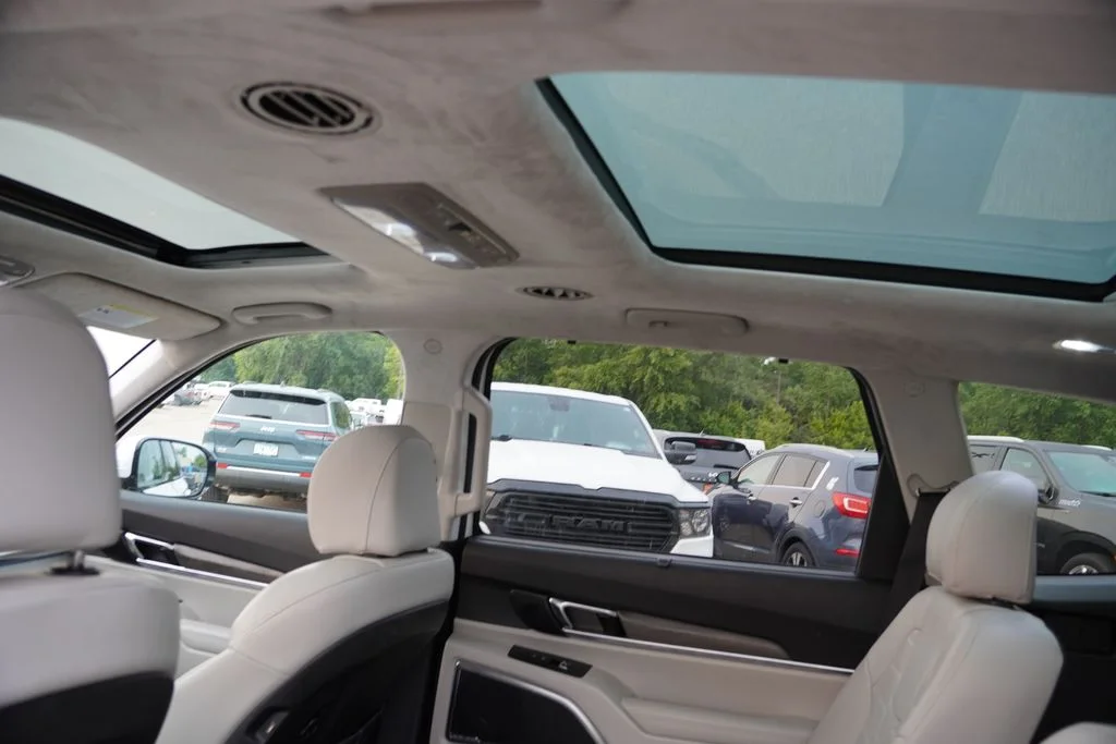 Used 2022 Glacial White Pearl Kia SX image 5