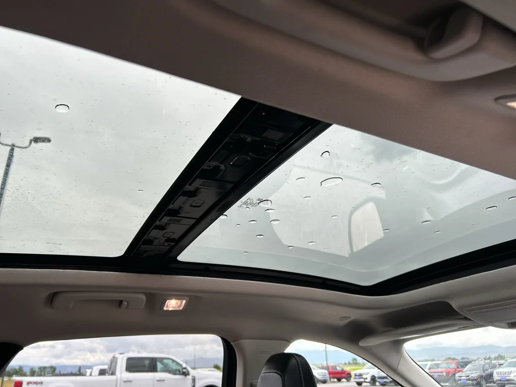 Used 2022 Stone Blue Metallic Ford SEL image 18