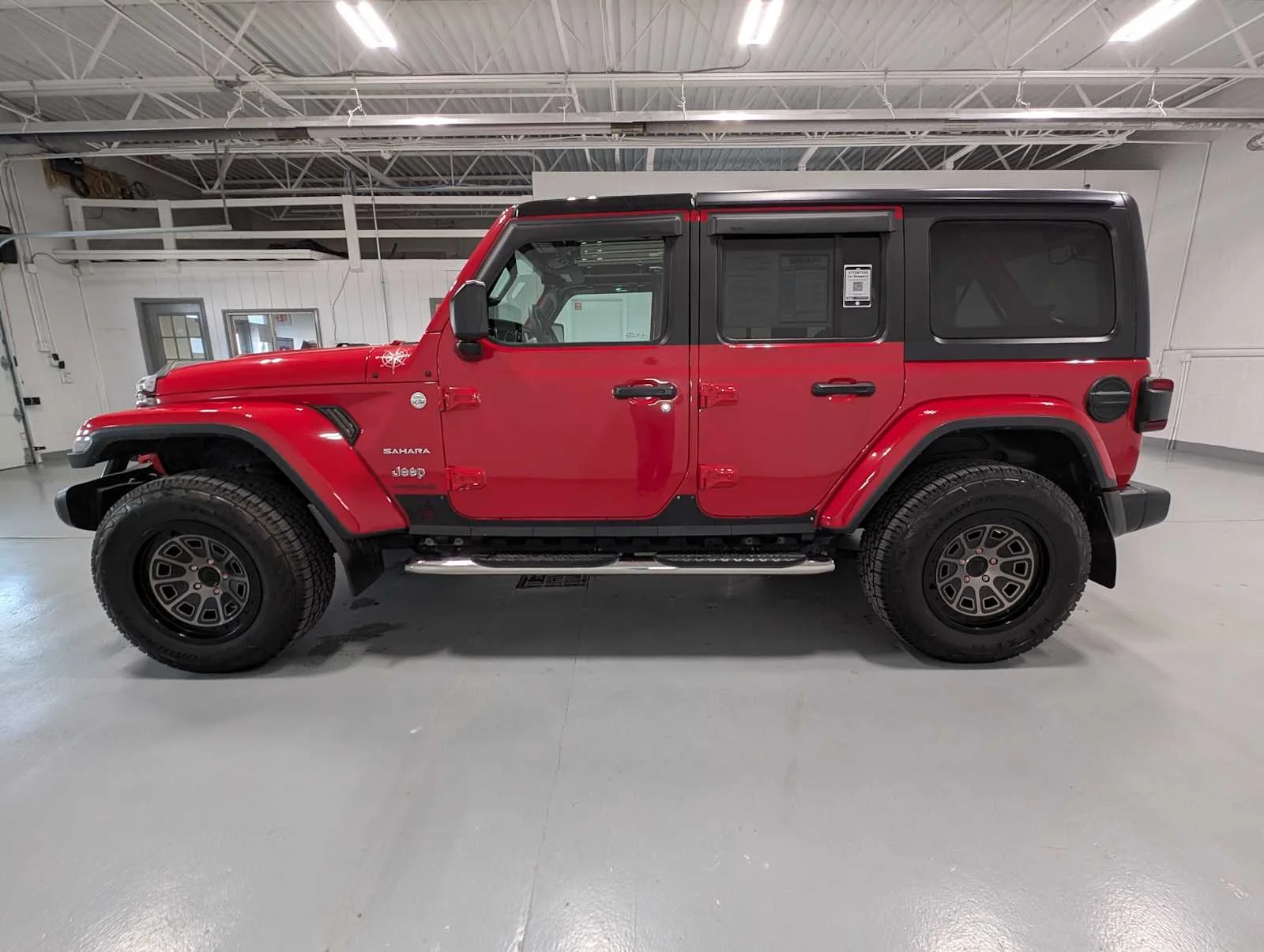 Used 2019 Firecracker Red Clearcoat Jeep Sahara image 11