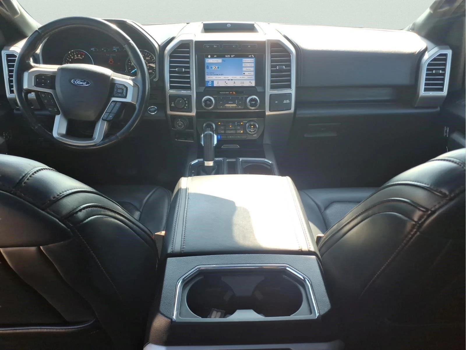 Used 2019 Magnetic Ford Platinum image 14